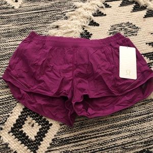 Lululemon hotty hots 2.5”